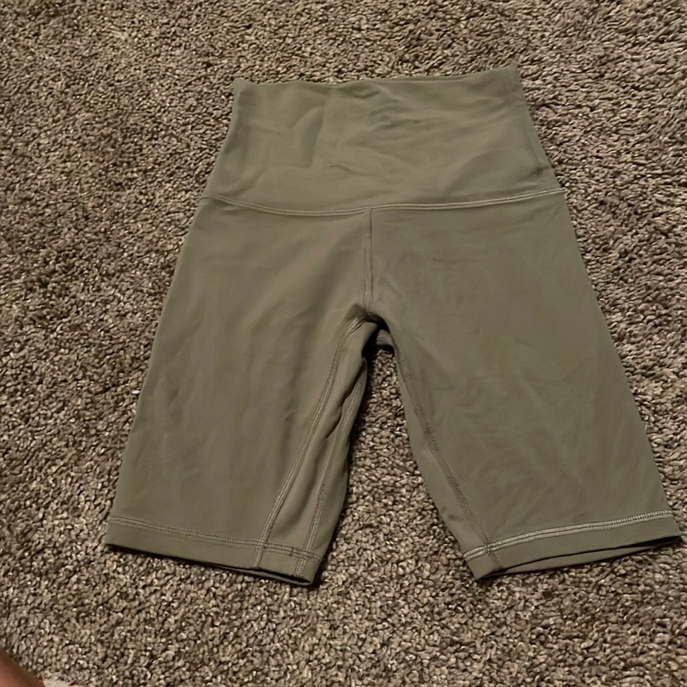 lululemon green align biker shorts size 0